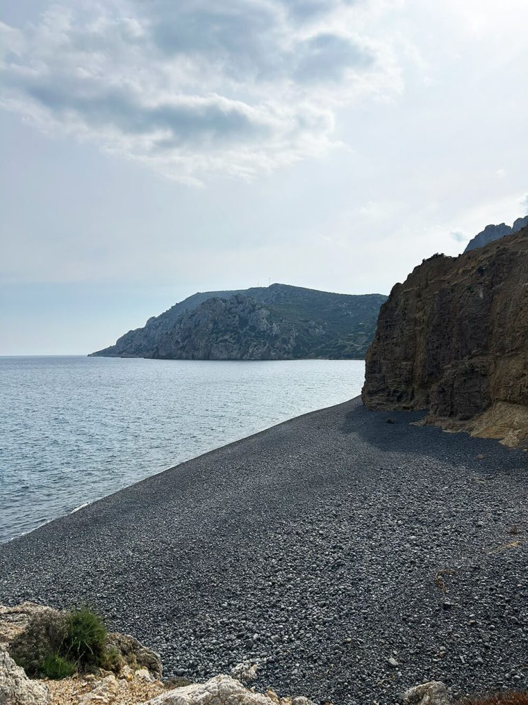 Μαύρα Βότσαλα
