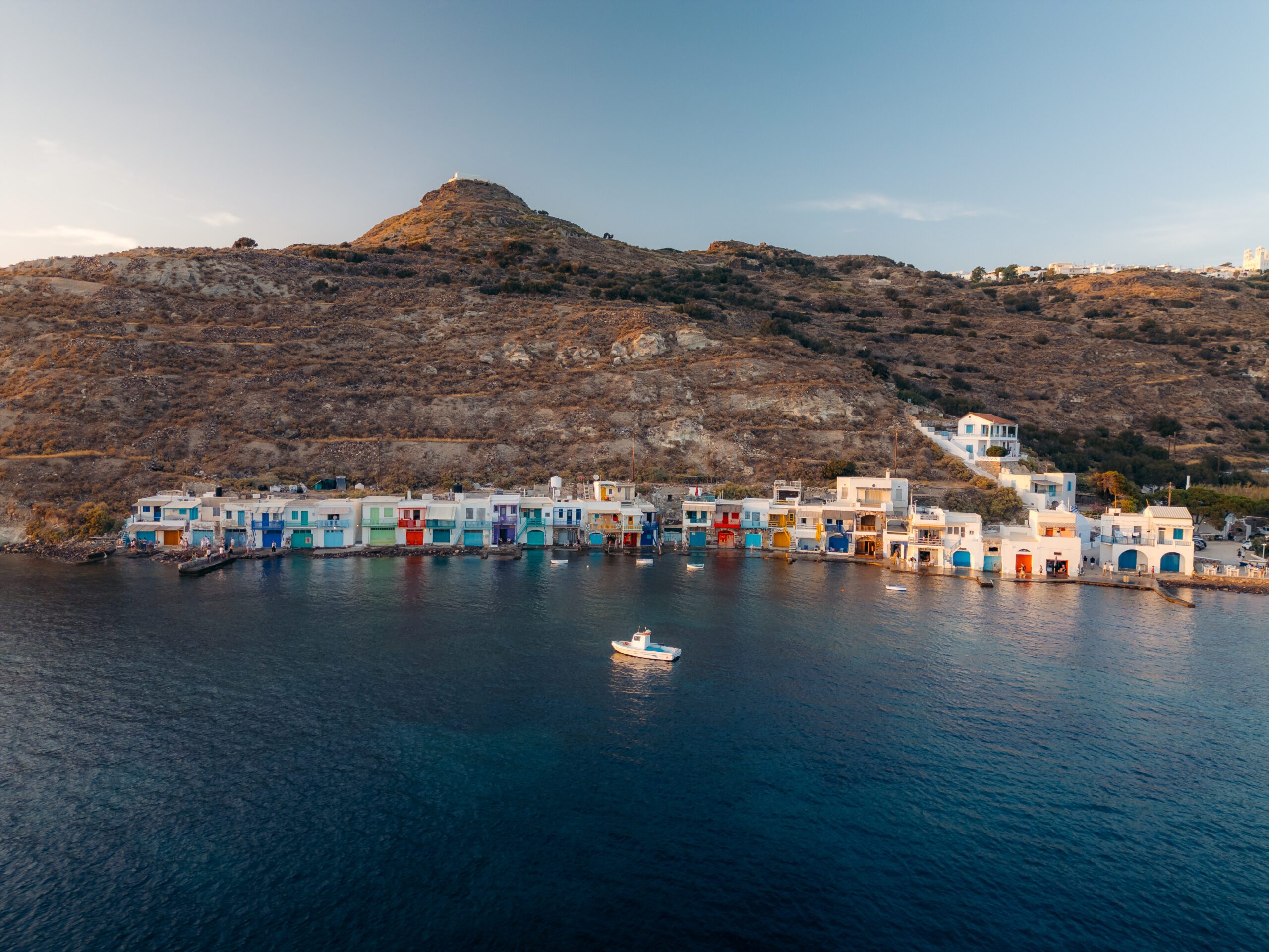 Το πολύχρωμο ψαροχώρι Κλήμα